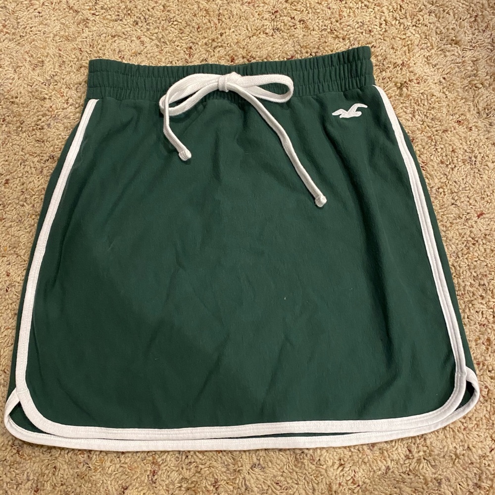 Hollister mini skirt